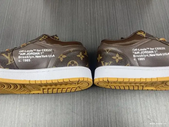Jordan AJ1 1 x OW Off-Louis LOW Air 0530